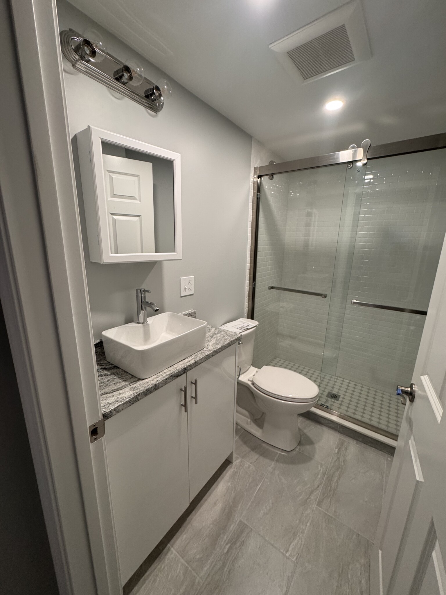 78 Tyler St, Chinatown