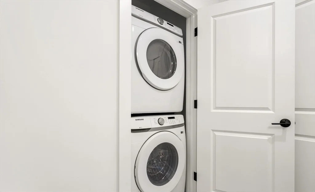 600 Broadway, Everett