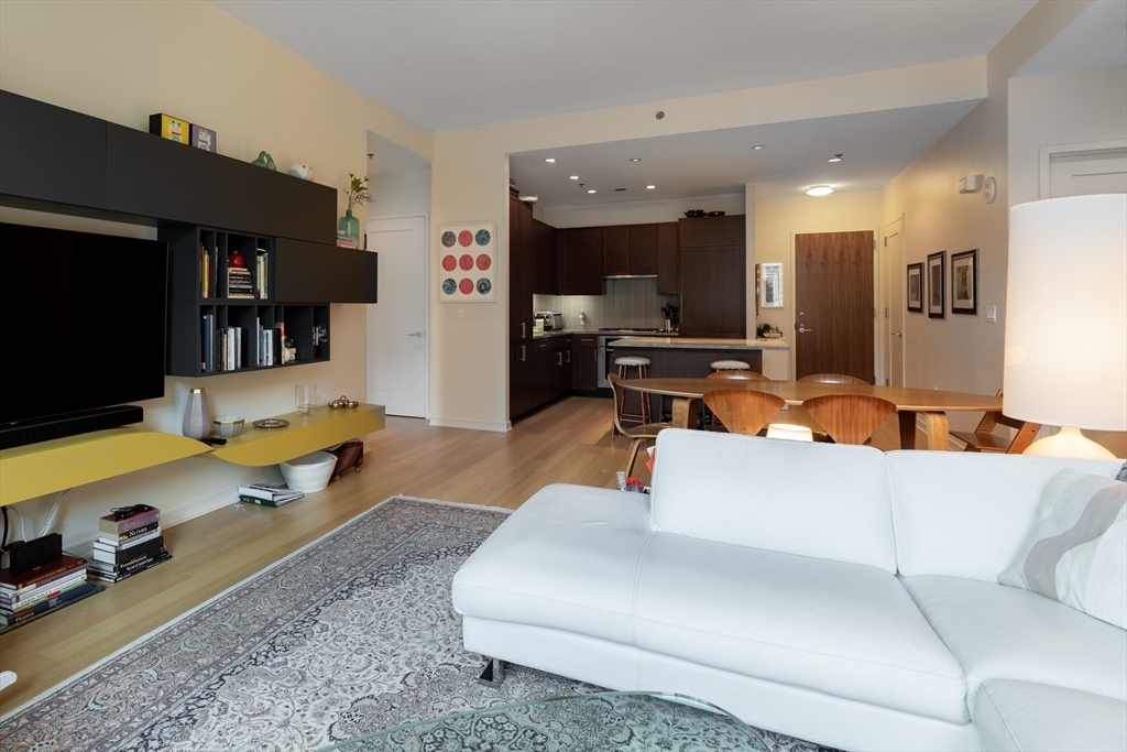 580 Washington St, Midtown