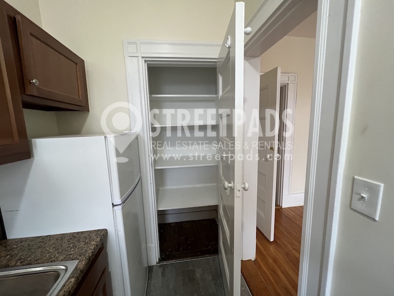 2 Ware St, Mid-Cambridge