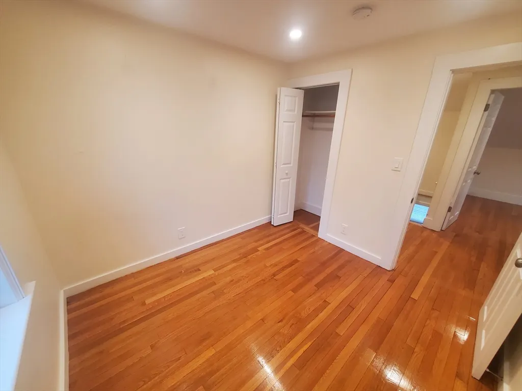 68 Nahant Ave, Dorchester