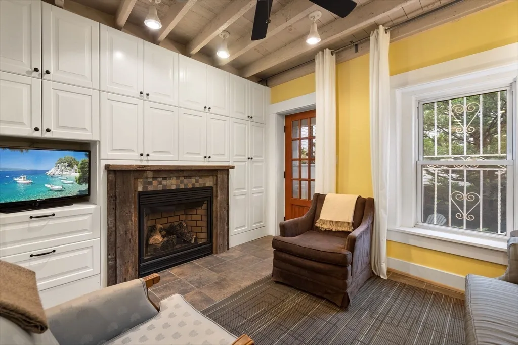 6 North Hudson St, North End