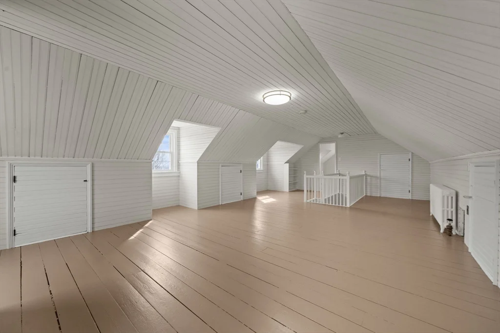 60 Powder House Rd, Lawrence Estates