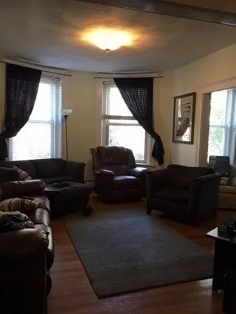 19 University Rd, Aspinwall Hill