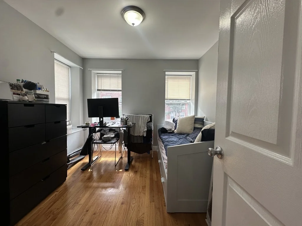 28 Chelsea St, East Boston