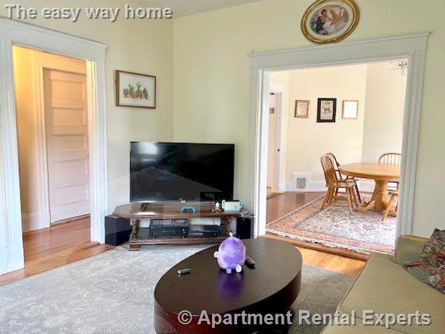 35 Rogers Ave, Davis Square