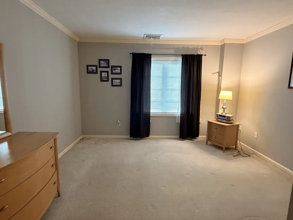 7 Conant Rd, Winchester