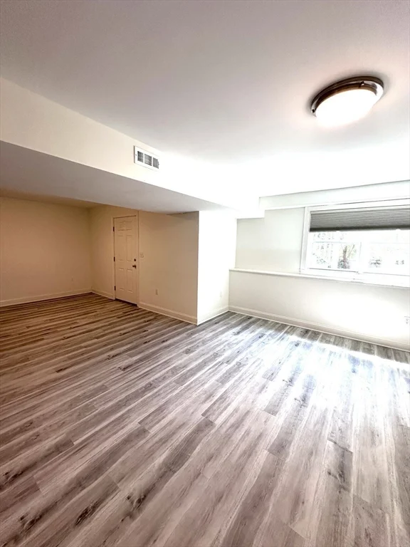 92 Johnson Woods Dr, Reading