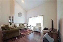 65 Bayberry Ln, Dartmouth
