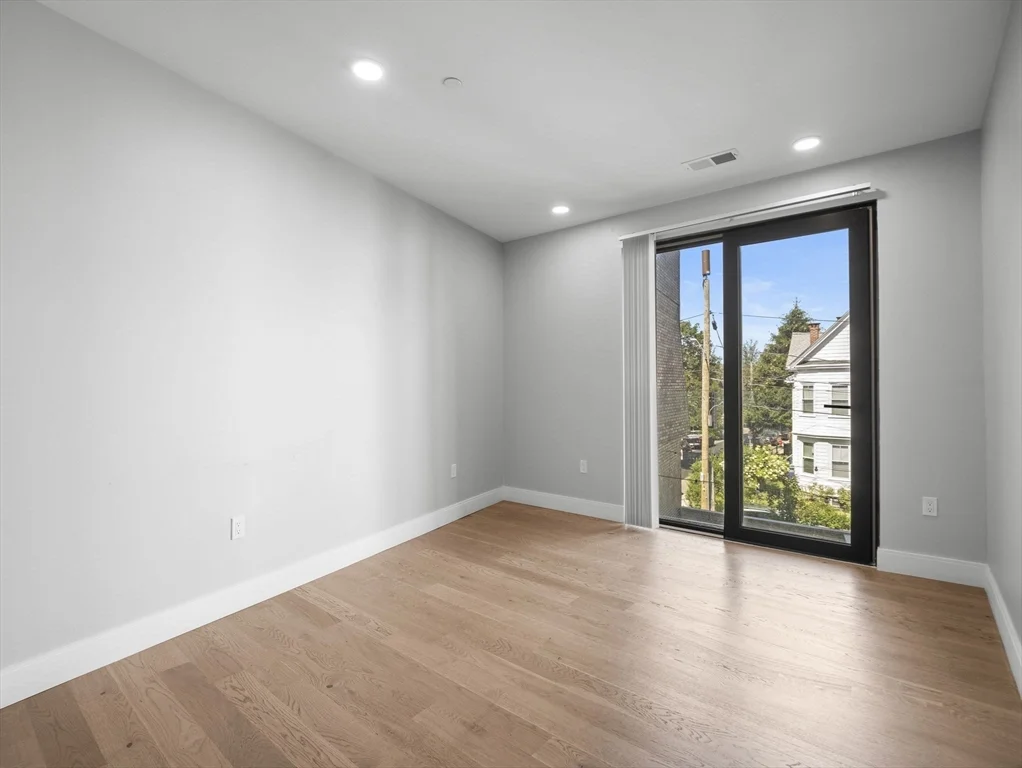 9 Central St, Spring Hill