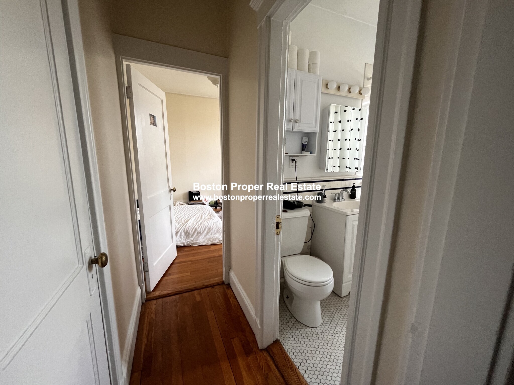 19 Melvin Ave, Brighton