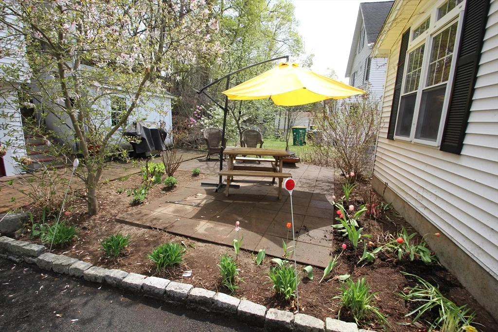 24 Arlington Rd, Woburn