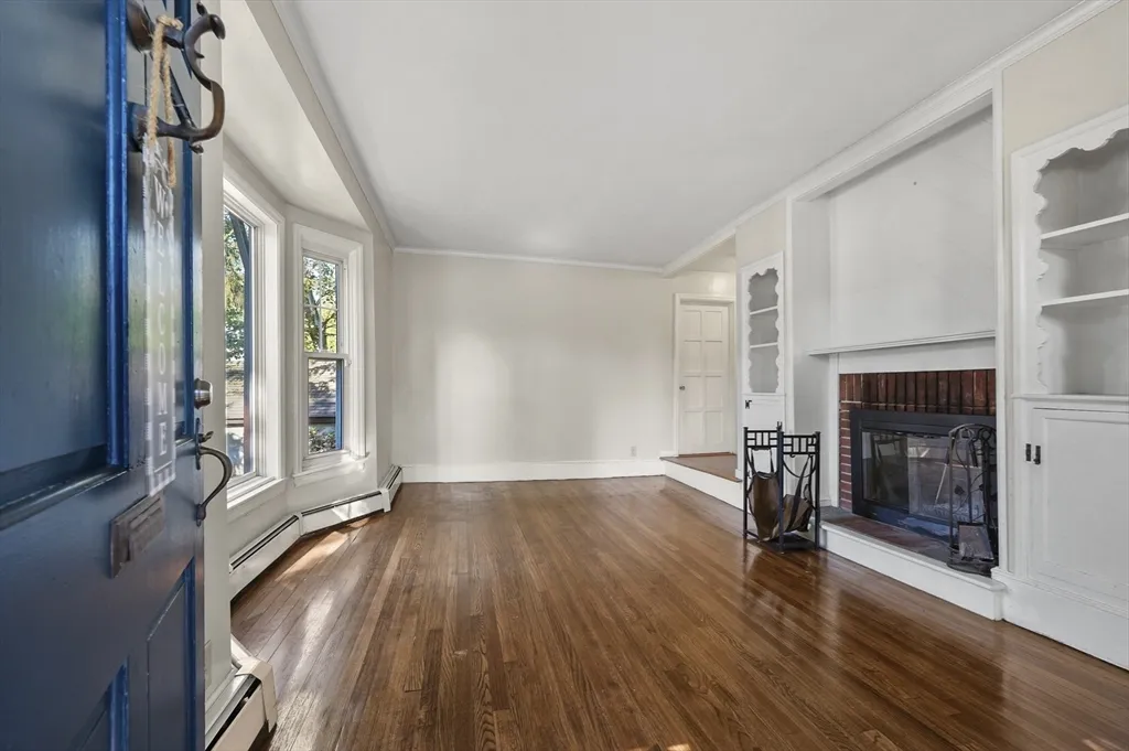 1337 Pleasant St, Worcester