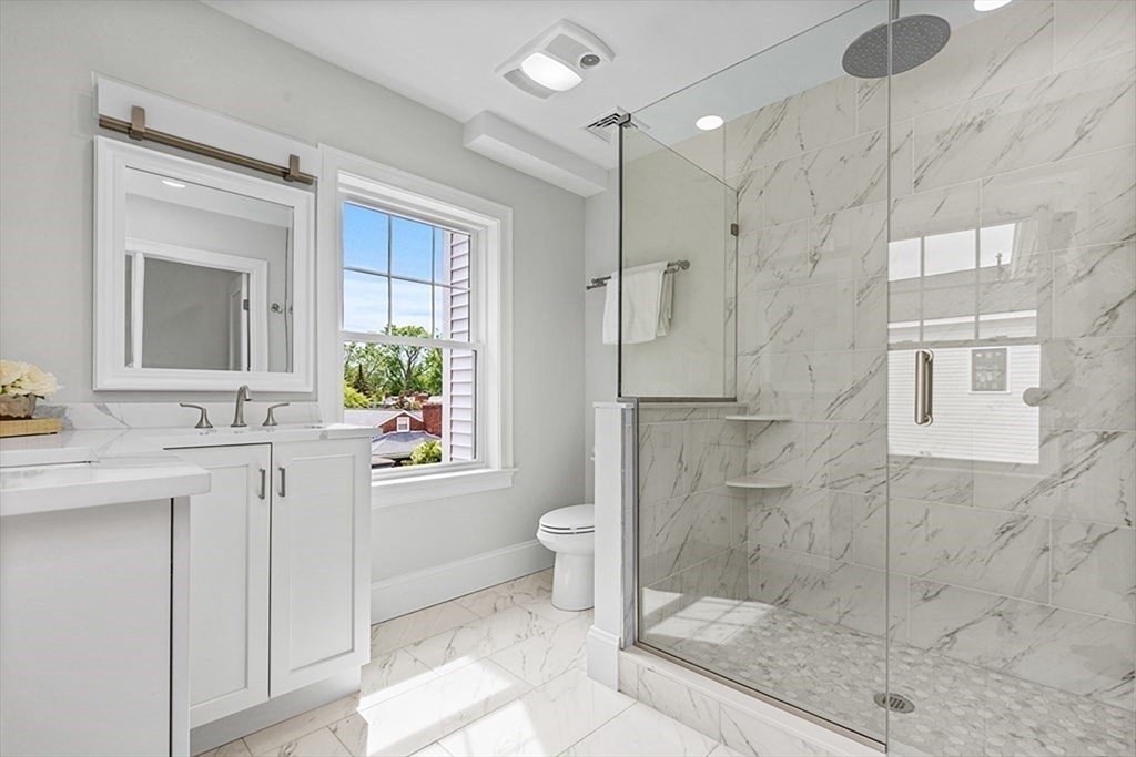 83 Hawthorn St, Nonantum