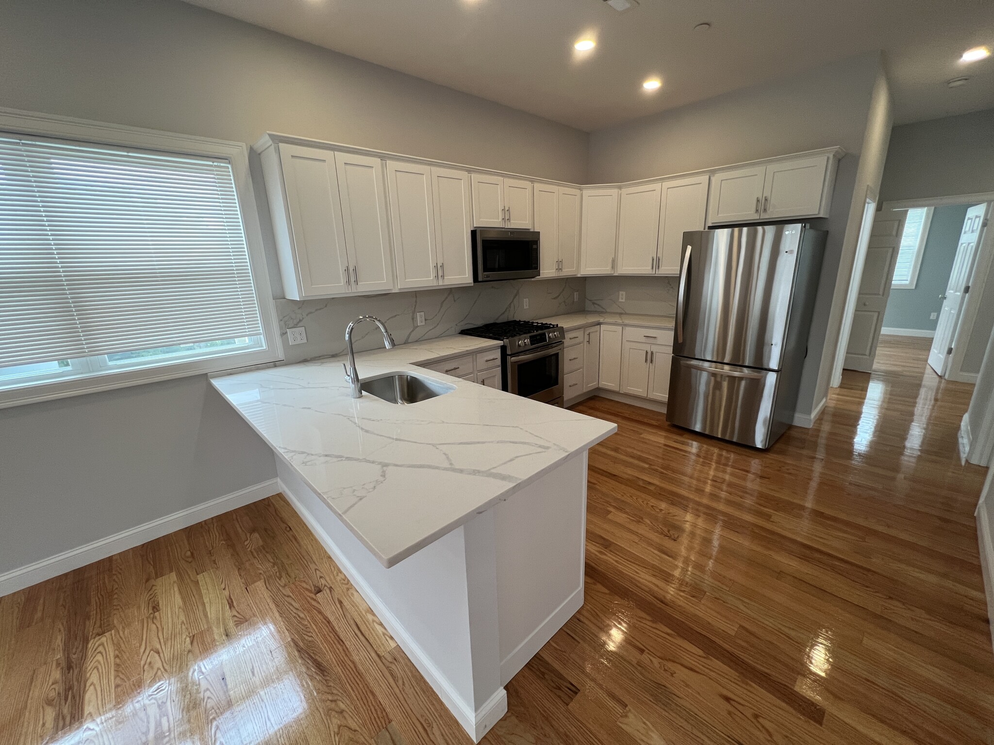 126 Cross St, East Somerville