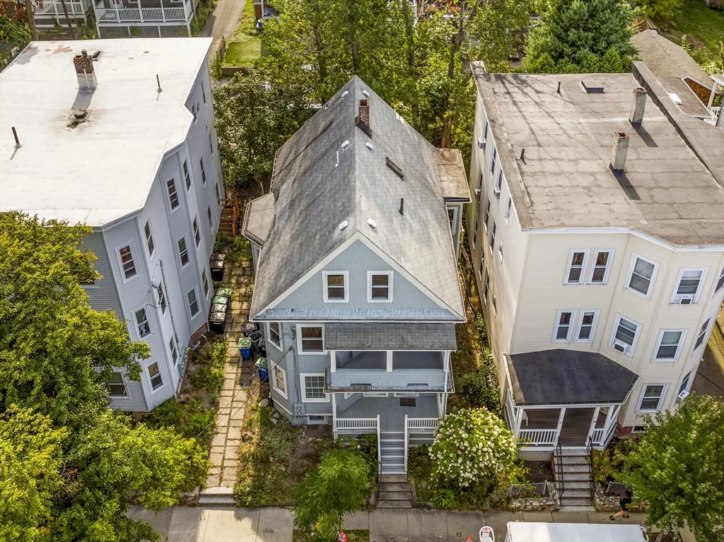 39 Hancock St, Davis Square