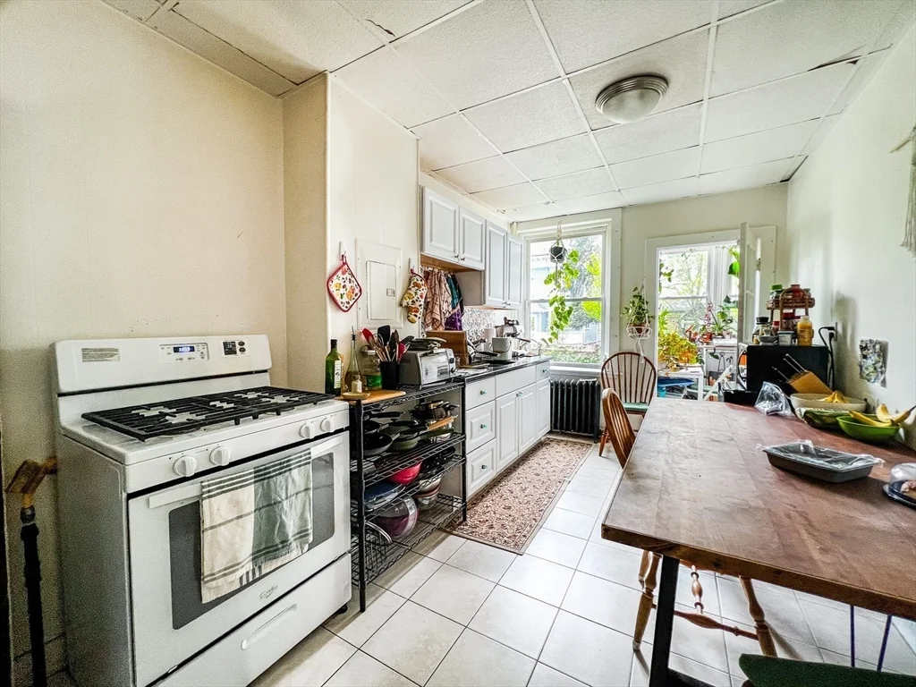 144 Coolidge St, Coolidge Corner