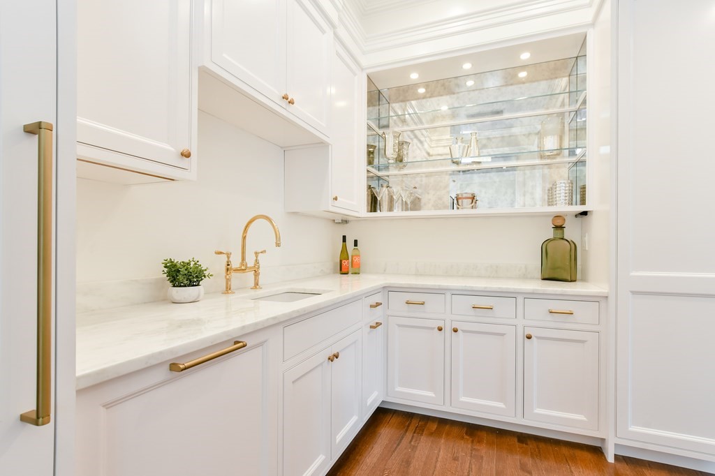 20 Chestnut St, Beacon Hill