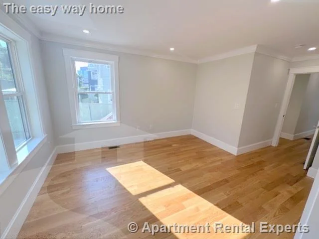 37 Governor Winthrop Rd, Ten Hills