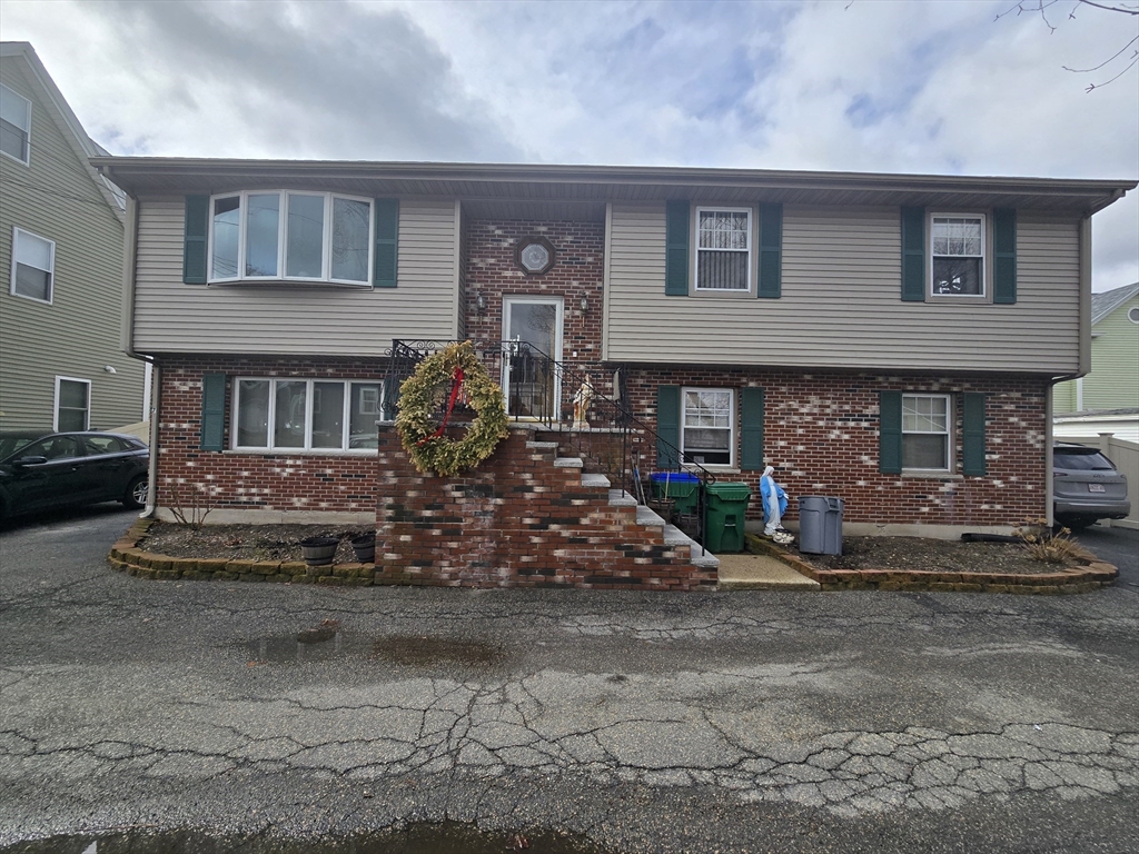 7 Winthrop Ct, Medford