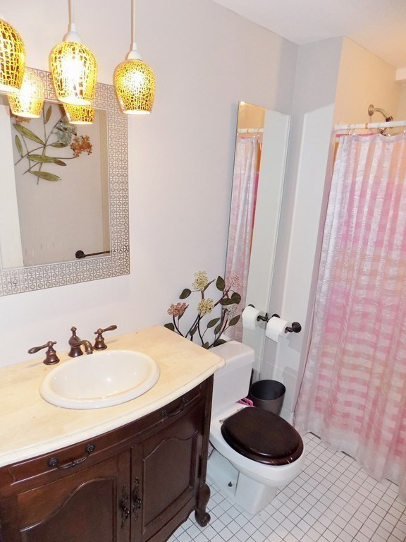 382 Ocean Ave, Revere