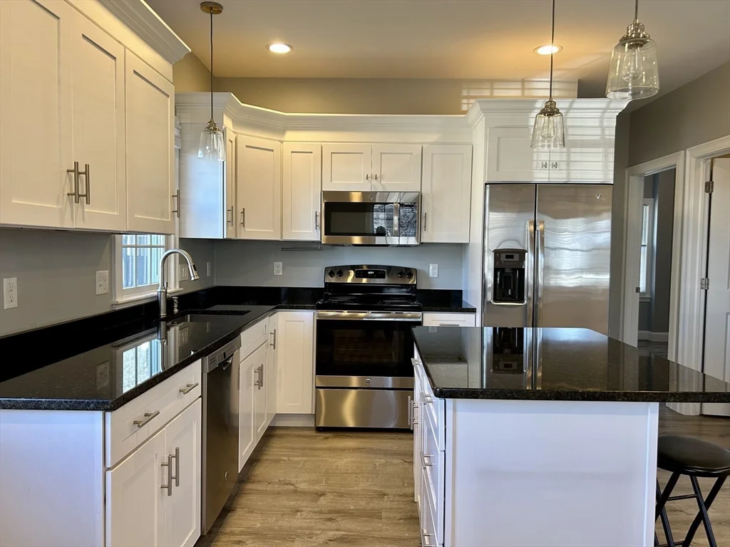 127 Bridge St, Beverly