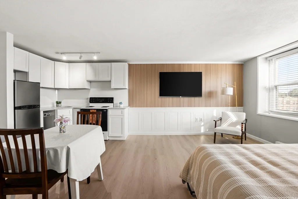 340 Main St, Melrose