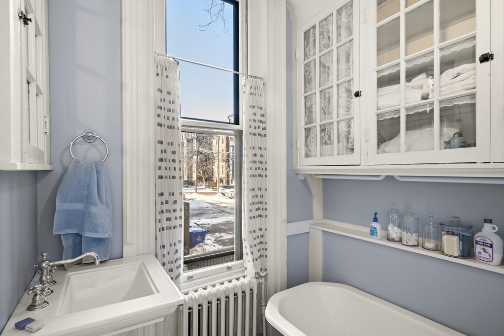 15 Hereford St, Back Bay