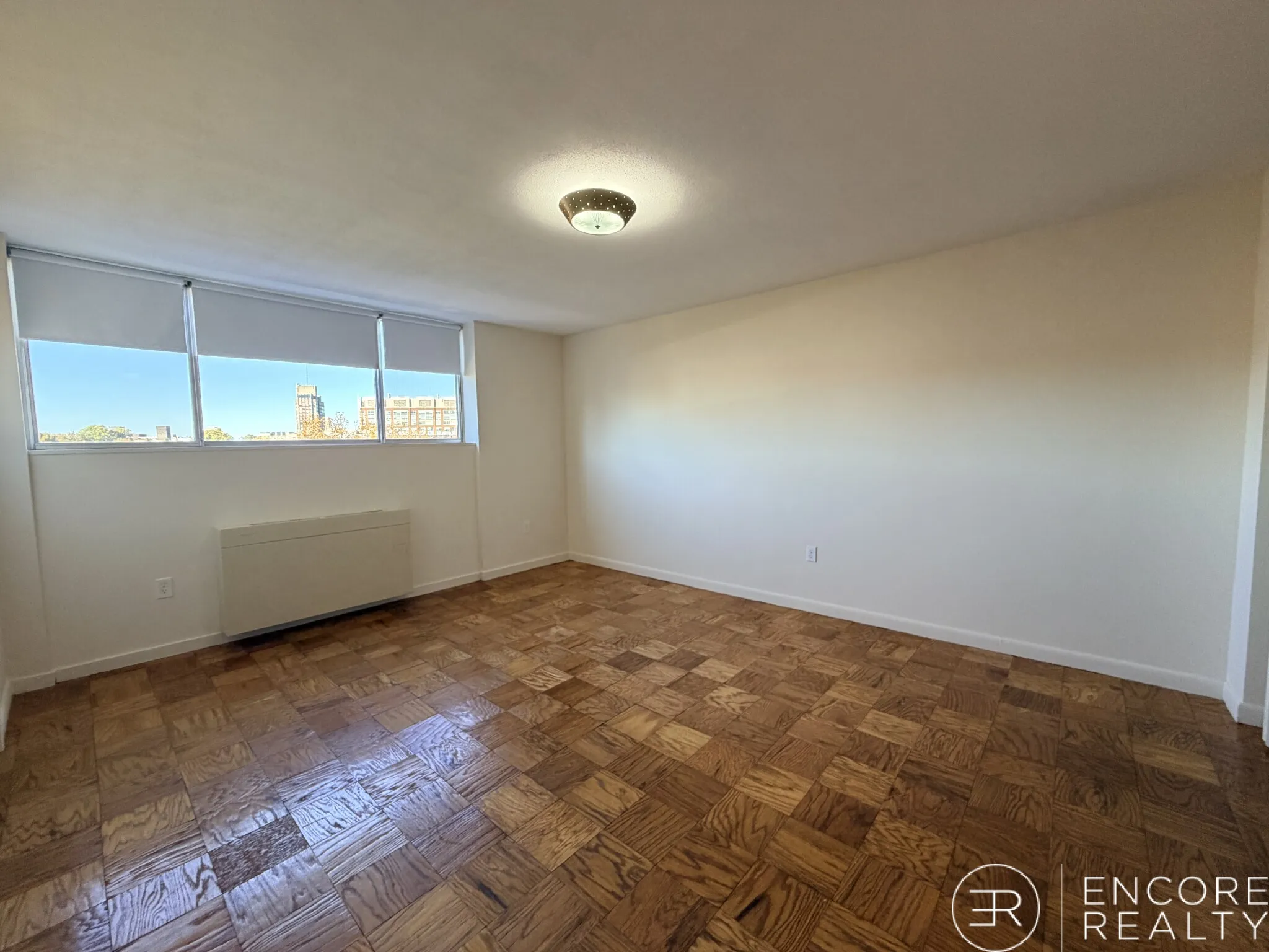 101 Monmouth St, Longwood