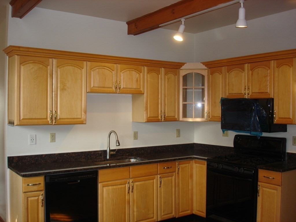 11 Pleasant St, Ayer