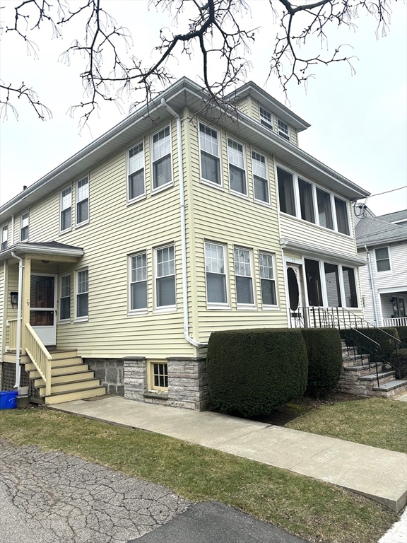 77 Plymouth St, Quincy
