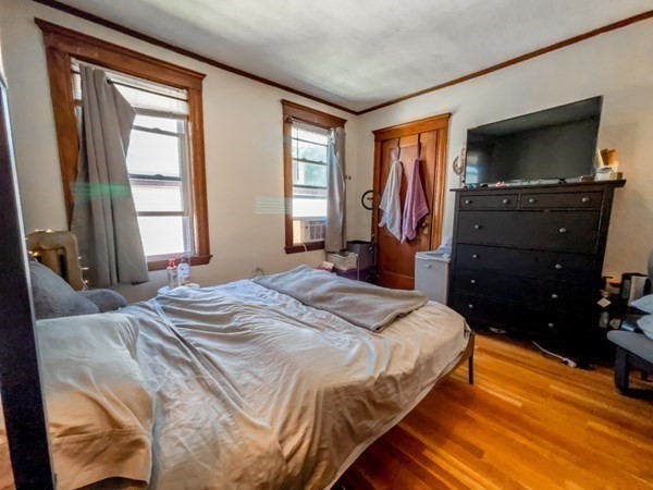 26 St Rose St, Jamaica Plain