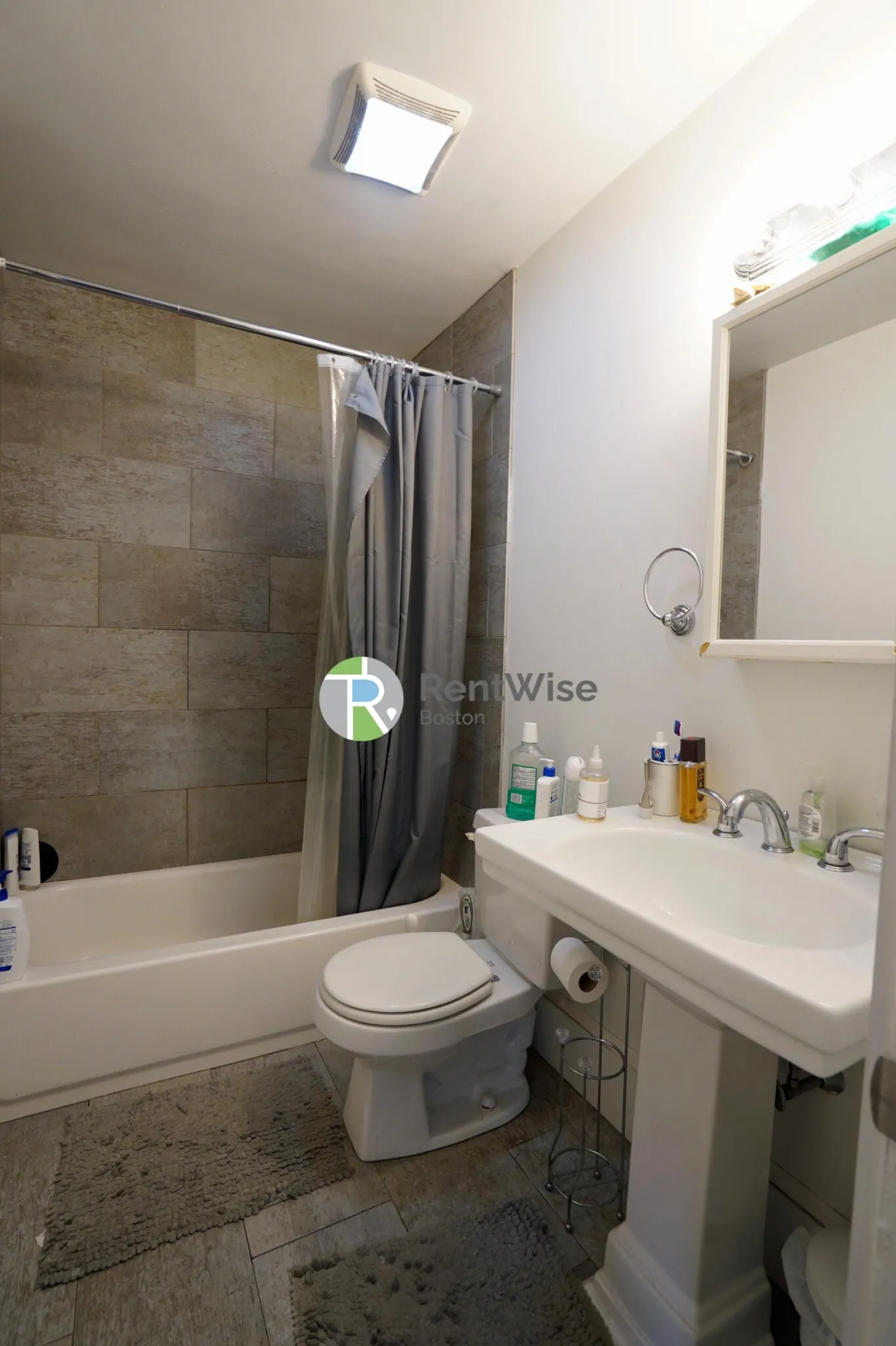 1322 Commonwealth Ave, Brighton