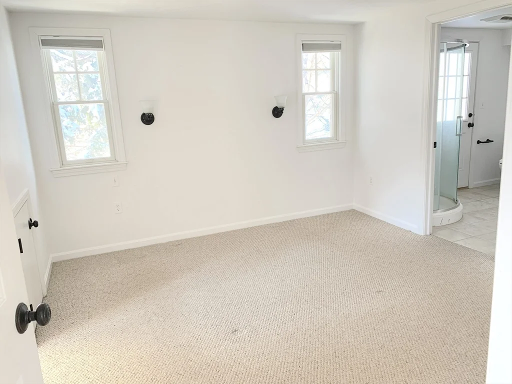 2 Wildflower Ln, Wayland
