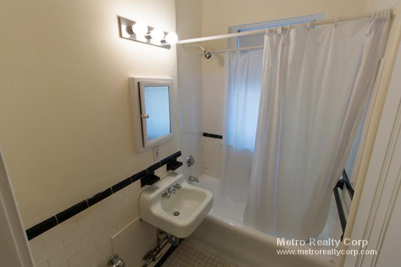 85 Strathmore, Brighton