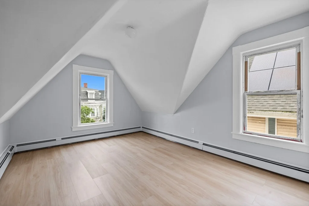 48 Hamilton Ave, Lynn