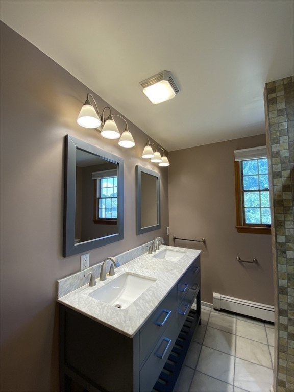 31 Helen St, Waltham