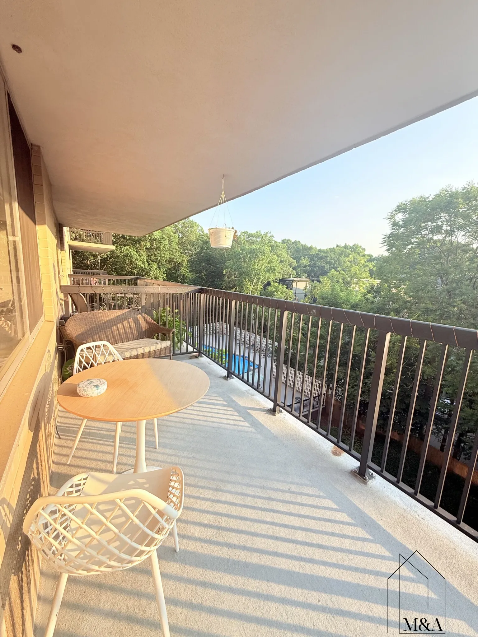 101 Monmouth St, Longwood