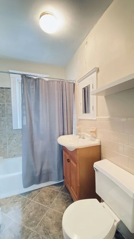 8 Dartmouth St, Arlington