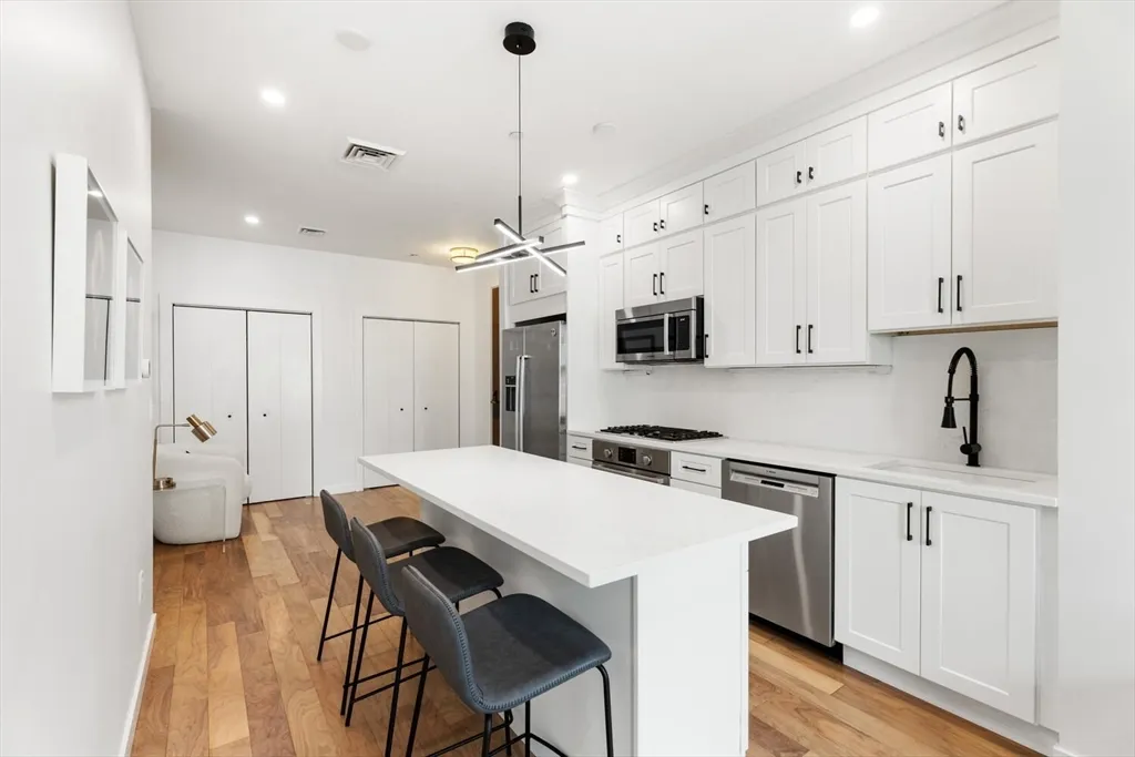 45 1st Ave, Charlestown