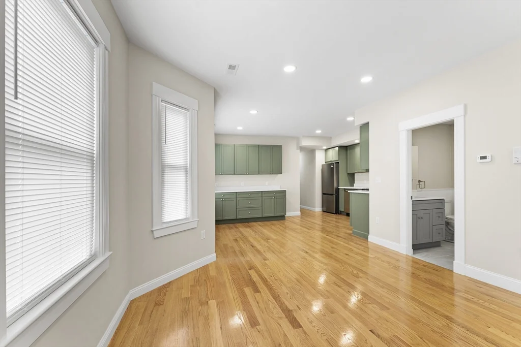 42 Almont St, Medford