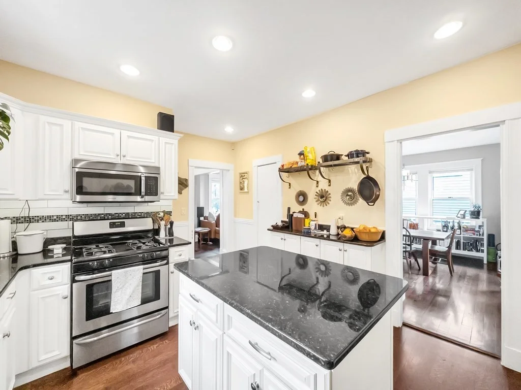 18 Alberta St, West Roxbury