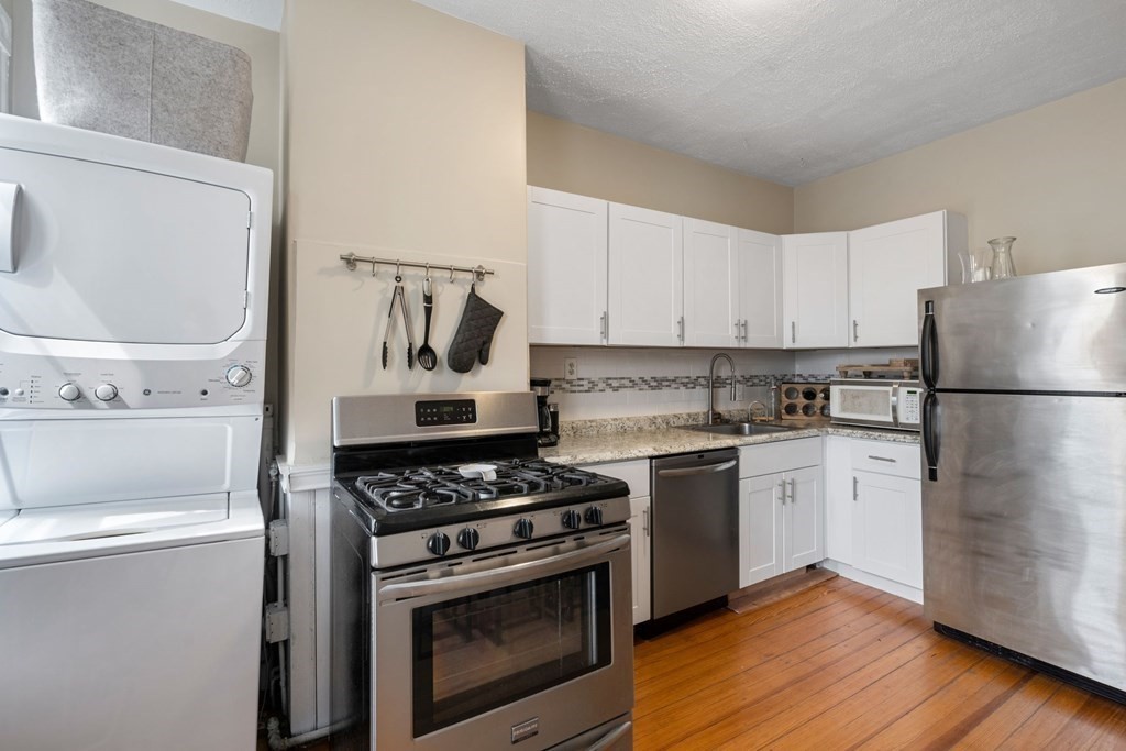 161 N St, South Boston