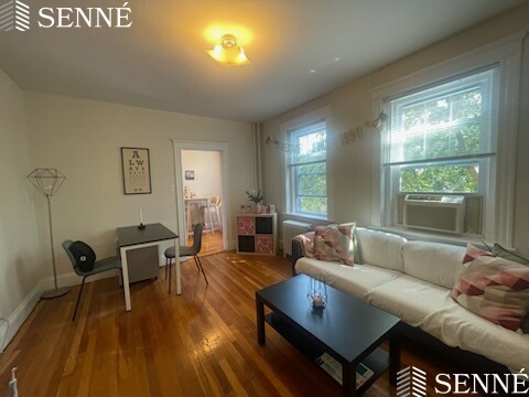 28 Langdon St, Neighborhood Nine