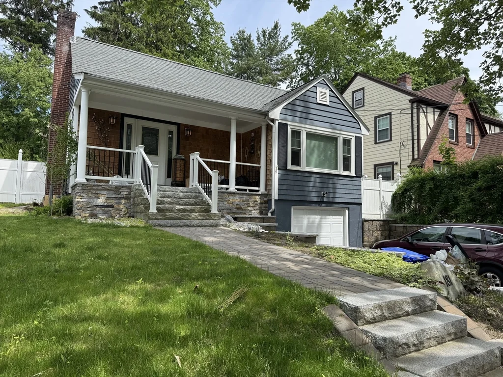 181 Bonad Rd, Chestnut Hill