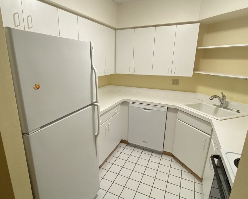 135 Pleasant St, North Brookline