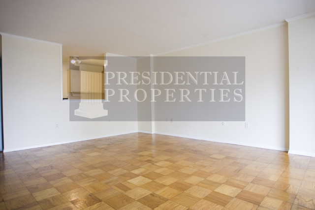 Studio bed, 1 bath apartment for rent at 2 Hawthorne St Unit 3G, West End — photo 2 of 14