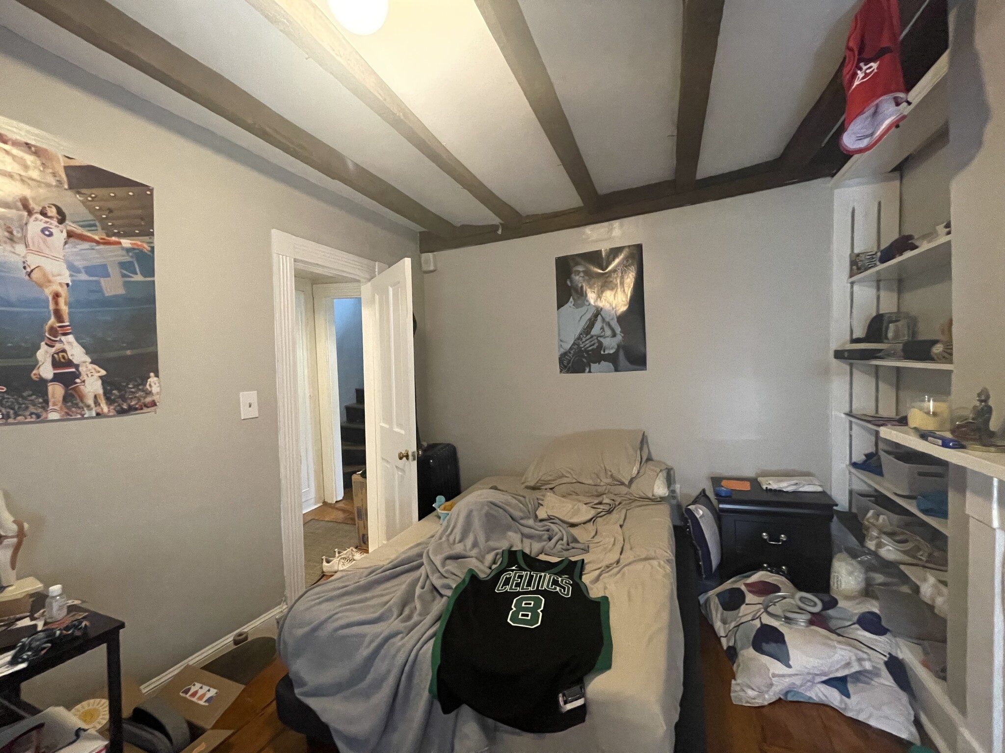 2 bed, 1 bath apartment for rent at 3 Champney Pl Unit 3, Beacon Hill — photo 1 of 3