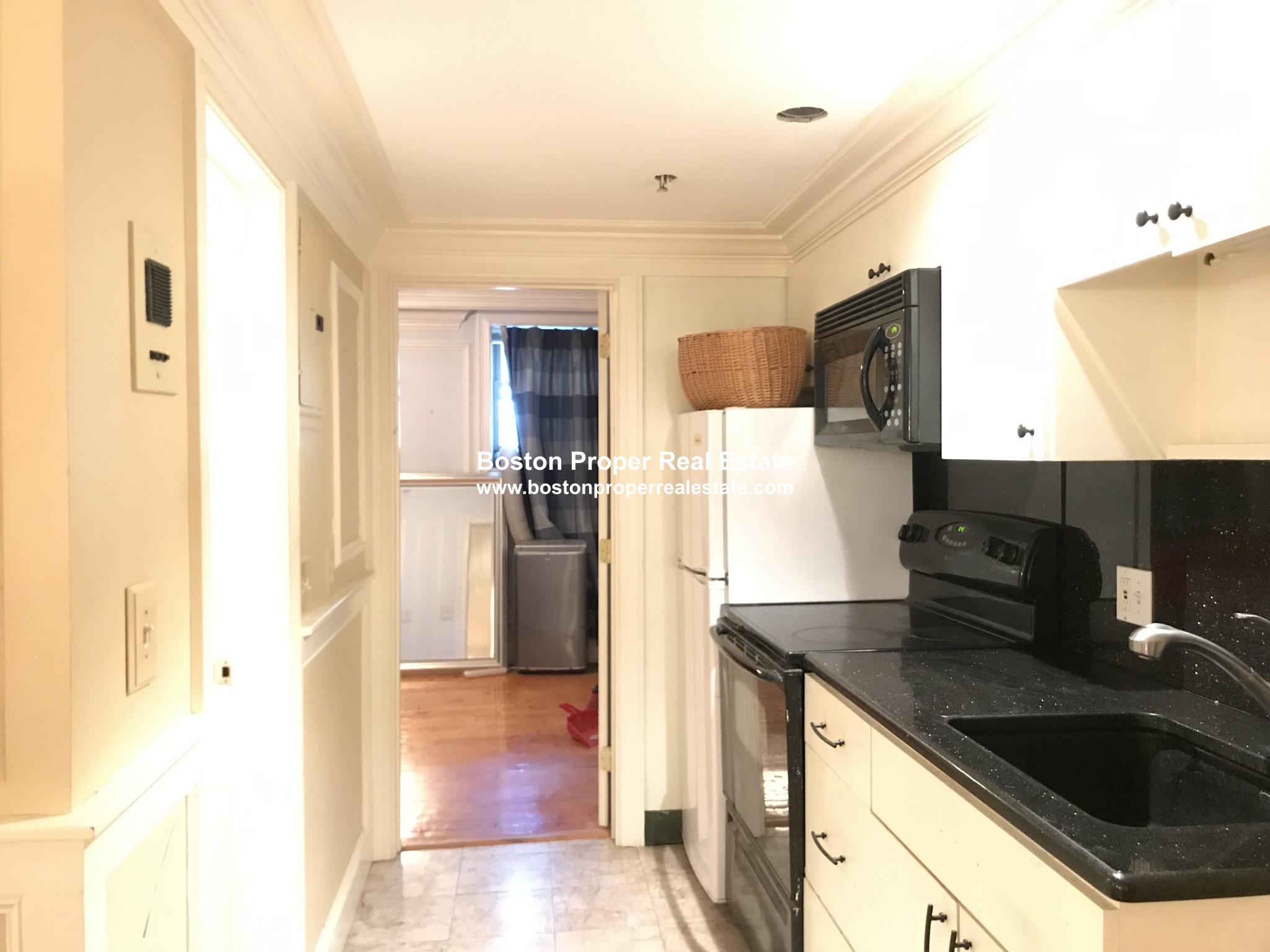 1 bed, 1 bath apartment for rent at 3 Gloucester St Unit 1, Back Bay — photo 3 of 8