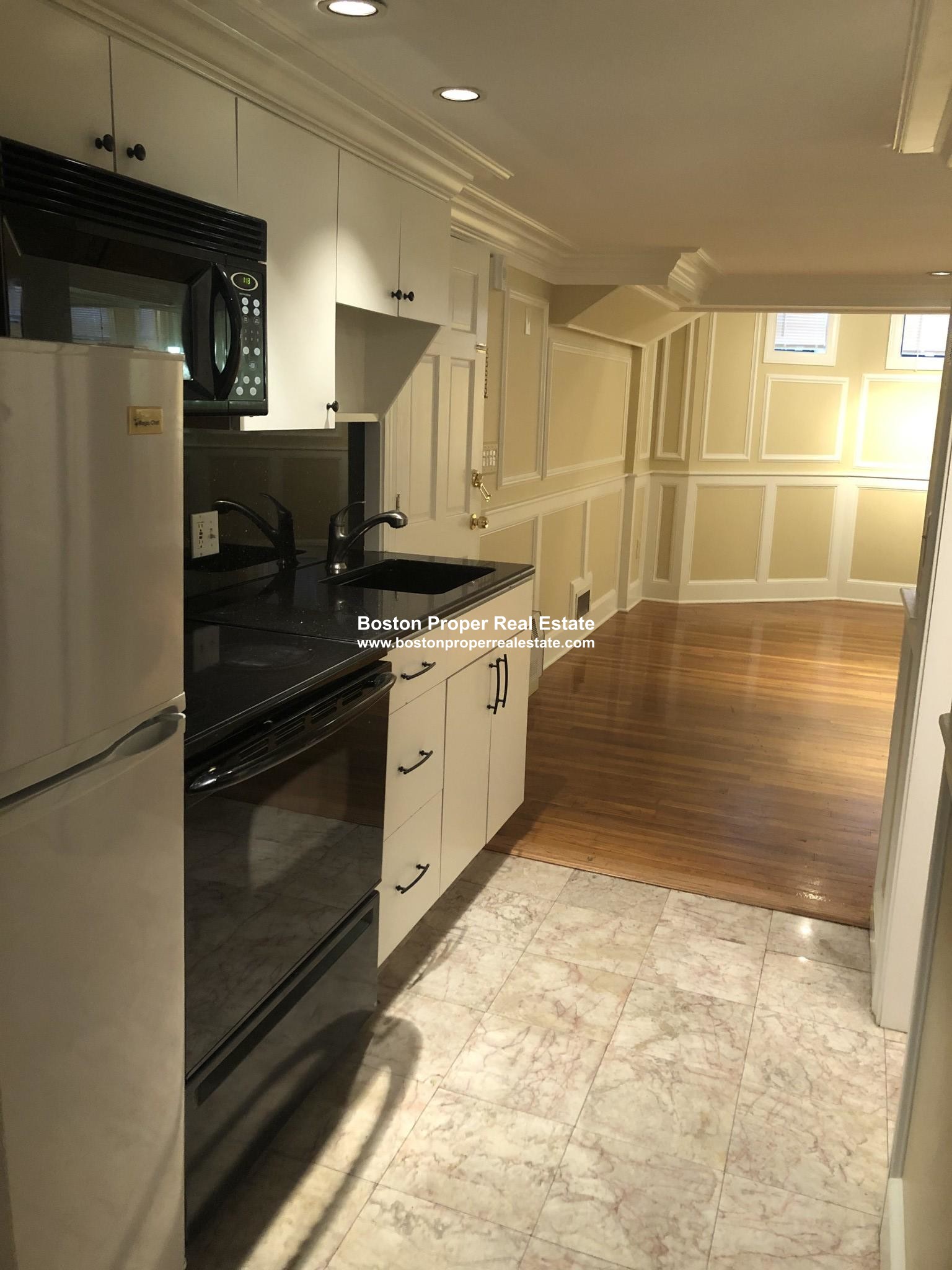 1 bed, 1 bath apartment for rent at 3 Gloucester St Unit 1, Back Bay — photo 4 of 8